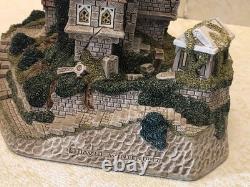 David Winter The House of Usher Haunted House w Key&Box D1035 COA