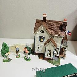 Department 56 Aunt Polly's House Adventures of Tom Sawyer Figurines House Book