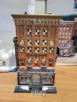 Department 56 Christmas In The City Ferrara Bakery & Cafe Lighted #59272 with box