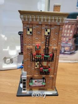 Department 56 Christmas In The City Ferrara Bakery & Cafe Lighted #59272 with box