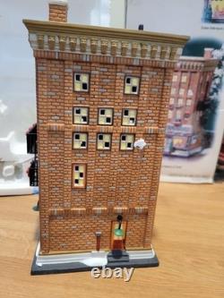 Department 56 Christmas In The City Ferrara Bakery & Cafe Lighted #59272 with box