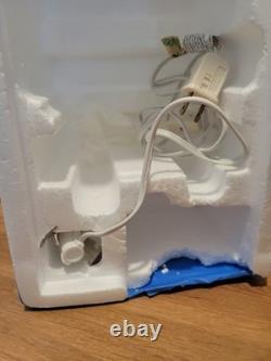 Department 56 Christmas In The City Ferrara Bakery & Cafe Lighted #59272 with box