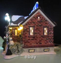 Department 56 Christmas Lane The Snowman House 55390 Tested Retired 2020
