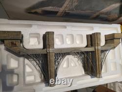 Department 56 Christmas in the City Brooklyn Bridge