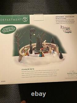 Department 56 Dickens Village A Caroling We Shall Go NIB