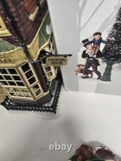 Department 56 Dickens Village Series Christmas Carol Counting House Gift Set