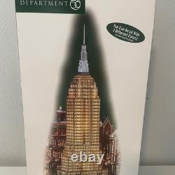 Department 56 Empire State Building Christmas in the City 56-59207 Works Flags