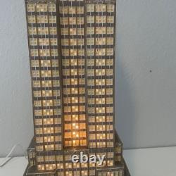 Department 56 Empire State Building Christmas in the City 56-59207 Works Flags