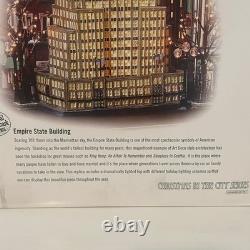 Department 56 Empire State Building Christmas in the City 56-59207 Works Flags