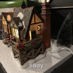 Department 56 FEZZIWIG'S BALLROOM #58470 Gift Set Scrooge Dickens Village WORKS