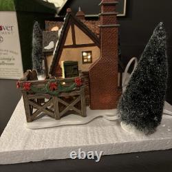 Department 56 FEZZIWIG'S BALLROOM #58470 Gift Set Scrooge Dickens Village WORKS