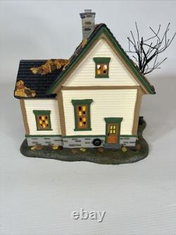 Department 56 Halloween TRICK OR TREAT LANE THE SPIDER HOUSE Lit #4025340