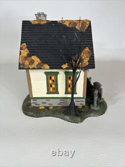 Department 56 Halloween TRICK OR TREAT LANE THE SPIDER HOUSE Lit #4025340