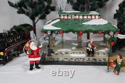 Department 56 Home for the Holidays Express Snow Village Train Complete