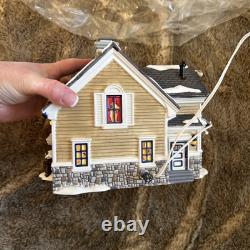 Department 56 Jingle Bell House EUC! Comes In Original Packaging Plays Music