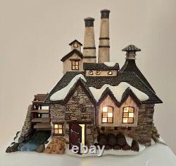 Department 56 London Gin Distillery VIDEO 58746 Works Water Mill Rotates, Lights