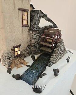 Department 56 London Gin Distillery VIDEO 58746 Works Water Mill Rotates, Lights