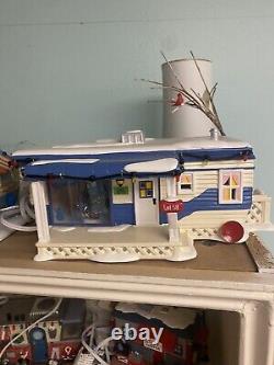 Department 56 Lot 58 Christmas Court Dept 4036565 Aluminum Tree Trailer Lights