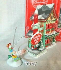 Department 56 North Pole LTD Gift Set of 2 Candle-Light Inn Welcoming Christmas