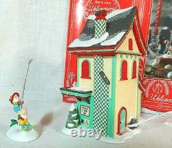 Department 56 North Pole LTD Gift Set of 2 Candle-Light Inn Welcoming Christmas