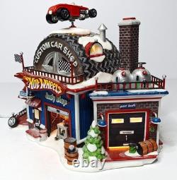 Department 56 North Pole Series Hot Wheels Custom Car Shop Intro 05 Retired 06