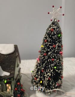 Department 56 Original Snow Village Christmas Lane Peppermint House Gift Set