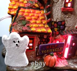 Department 56 SWEET TRAPPINGS COTTAGE Halloween Witch's Candy House (Lit) NEW