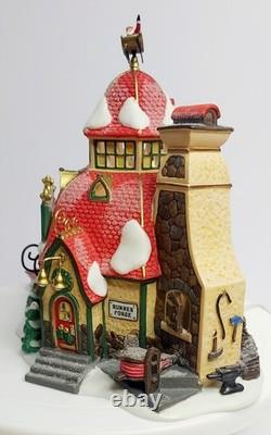 Department 56 Santa's Sleigh Maker (Set of 2) 2006 #56950 RETIRED Tested Works