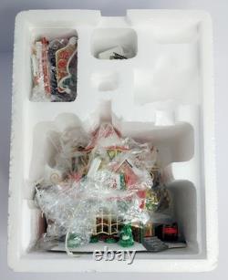 Department 56 Santa's Sleigh Maker (Set of 2) 2006 #56950 RETIRED Tested Works