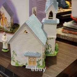 Department 56 Snow Village Easter Church House Porcelain 2003 Removable Banners