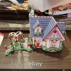 Department 56 Snow Village Hearts & Blooms Cottage Ceramic Porcelain 2002