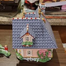 Department 56 Snow Village Hearts & Blooms Cottage Ceramic Porcelain 2002