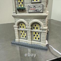 Department 56 THE GRAND HOTEL Christmas in the City #4044790 with Box