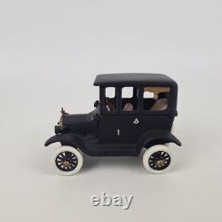 Department 56 Uptown Motors Ford & 1919 Model T 54941 Snow Village Building