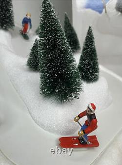 Department 56 Village Animated Ski Slope #52733 Christmas Winter New Belt Works