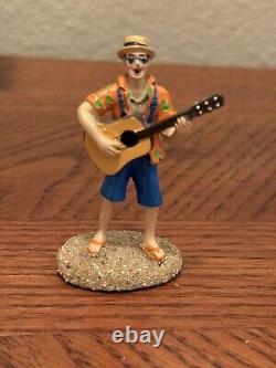 Department 56 margaritaville village Set Of 3 Buildings And 3 Figures Retired