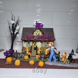 Dept 56 1031 Trick-Or-Treat Drive 55343 Halloween Light Sound + Cobblestone Mat