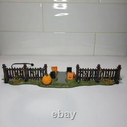 Dept 56 1031 Trick-Or-Treat Drive 55343 Halloween Light Sound + Cobblestone Mat