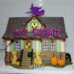 Dept 56 1031 Trick-Or-Treat Drive 55343 Halloween Light Sound + Cobblestone Mat