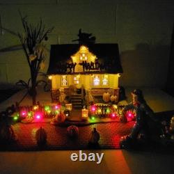 Dept 56 1031 Trick-Or-Treat Drive 55343 Halloween Light Sound + Cobblestone Mat