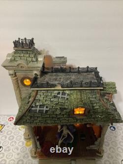 Dept 56 58213 Accents Haunted House Scene Halloween Illuminations Rare No Box