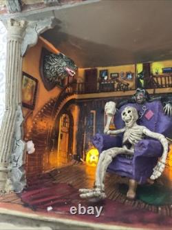 Dept 56 58213 Accents Haunted House Scene Halloween Illuminations Rare No Box