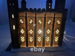 Dept 56 #58500 1997-Dickens Historical Landmark Village Set 5-Tower of London