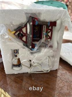 Dept 56 Alpine Village Christmas Market Tree Topper Booth 4023610 RETIRED