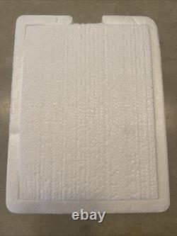 Dept 56 Brightsmith & Sons Queen's Jewellers 58484 Dickens Village 2001 with Box