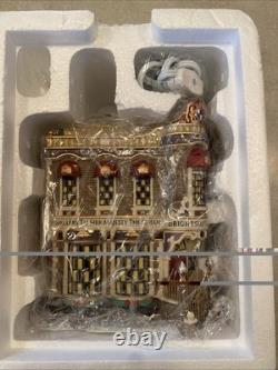 Dept 56 Brightsmith & Sons Queen's Jewellers 58484 Dickens Village 2001 with Box Dept 56 Brightsmith & Sons Queen's Jewellers 58484 Dickens Village 2001 with Box