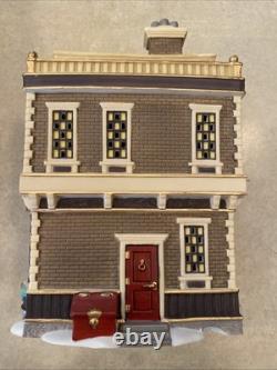 Dept 56 Brightsmith & Sons Queen's Jewellers 58484 Dickens Village 2001 with Box