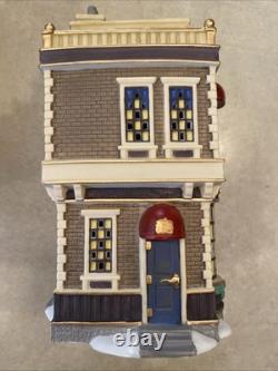 Dept 56 Brightsmith & Sons Queen's Jewellers 58484 Dickens Village 2001 with Box