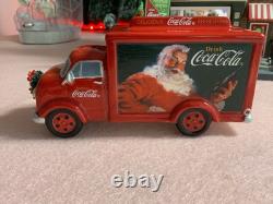 Dept 56 COCA COLA SODA FOUNTAIN 59221, Plus 3 ACCESSORIES see pics