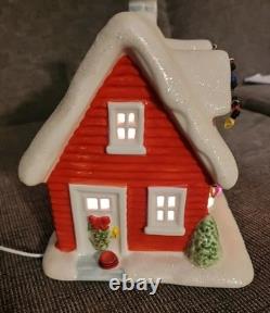 Dept 56 Charlie Brown's House Lighted Peanuts Christmas Village Collection 2011